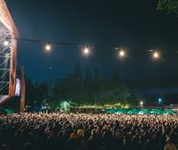 Badator Azkena Rock Festival, 55 talderen zuzenekoekin eta aurreikuspen historikoekin
