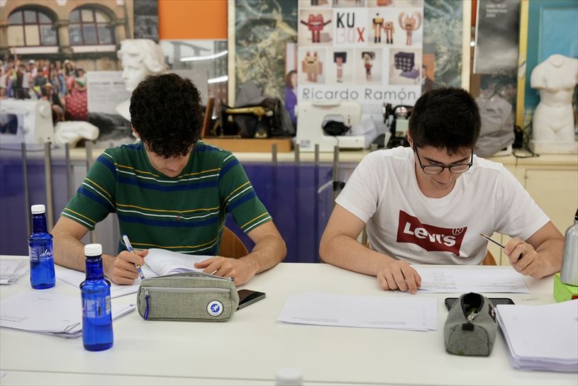 Eleder Iglesias (Alain) eta Joanes Echeveste (Ibai)