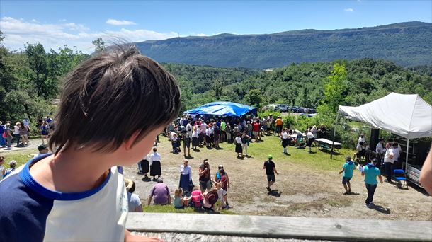 13.-La fiesta se traslada a la zona de la bolera y la txozna