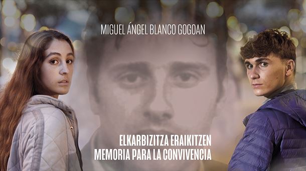 Miguel Angel Blancoren omenezko erakusketa.