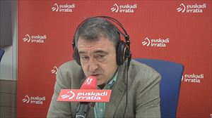 Aitor Esteban (EAJ), Euskadi Irratian