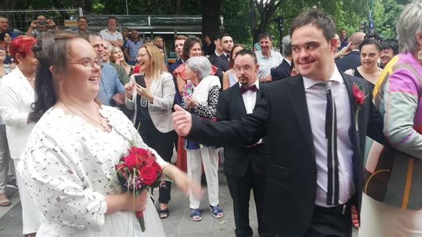 La esperada y pionera boda entre Borja Ortiz y Leyre Zabalza