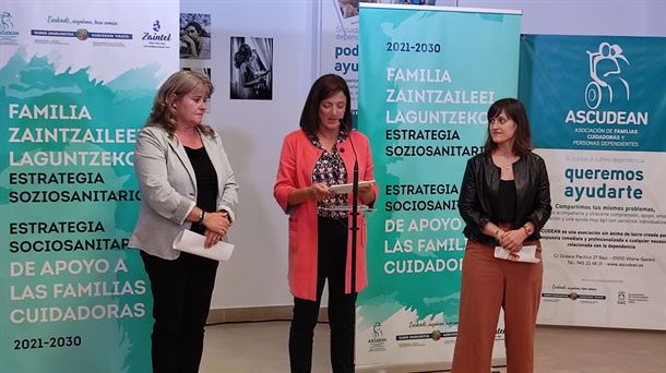 El Gobierno Vasco pone en marcha dos nuevos servicios para atender y apoyar a las familias cuidadoras