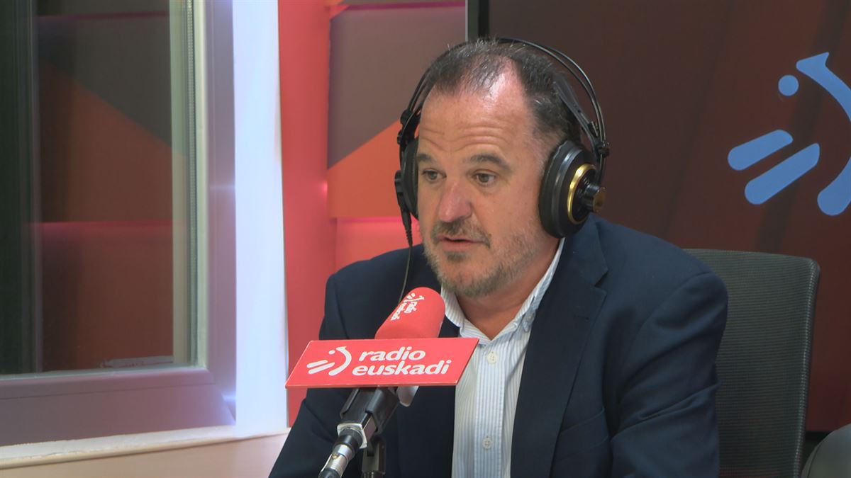 Carlos Iturgaiz no aclara si presentará su candidatura para seguir siendo el presidente del PP vasco
