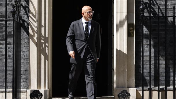 El ministro de Economía británico Zahawi, a su salida de una reunión en Downing Street. Foto: EFE