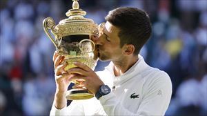 Novak Djokovicek bere 21. Grand Slama lortu du Wimbledonen 
