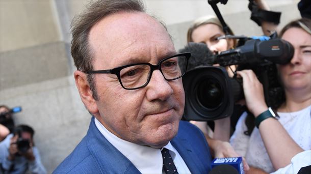 Kevin Spacey, a la llegada de tribunal. Foto: EFE.