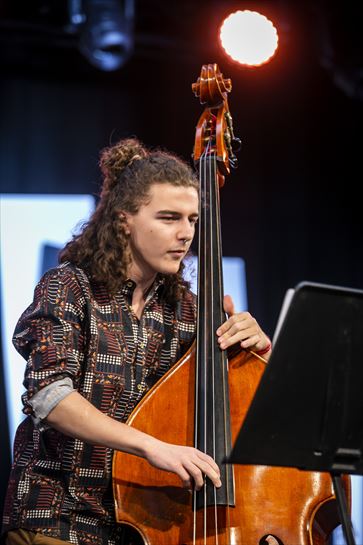 Ton Felices toca con Xavi Torres