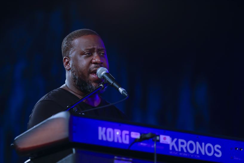Robert Glasper.