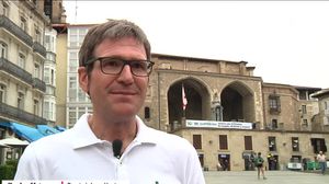 Hiriak jai paregabeak merezi dituela uste du Gorka Urtaran alkateak, eta errespetua eskatu du