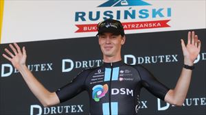 Arensman gana la sexta etapa en Polonia y Hayter asalta el liderato