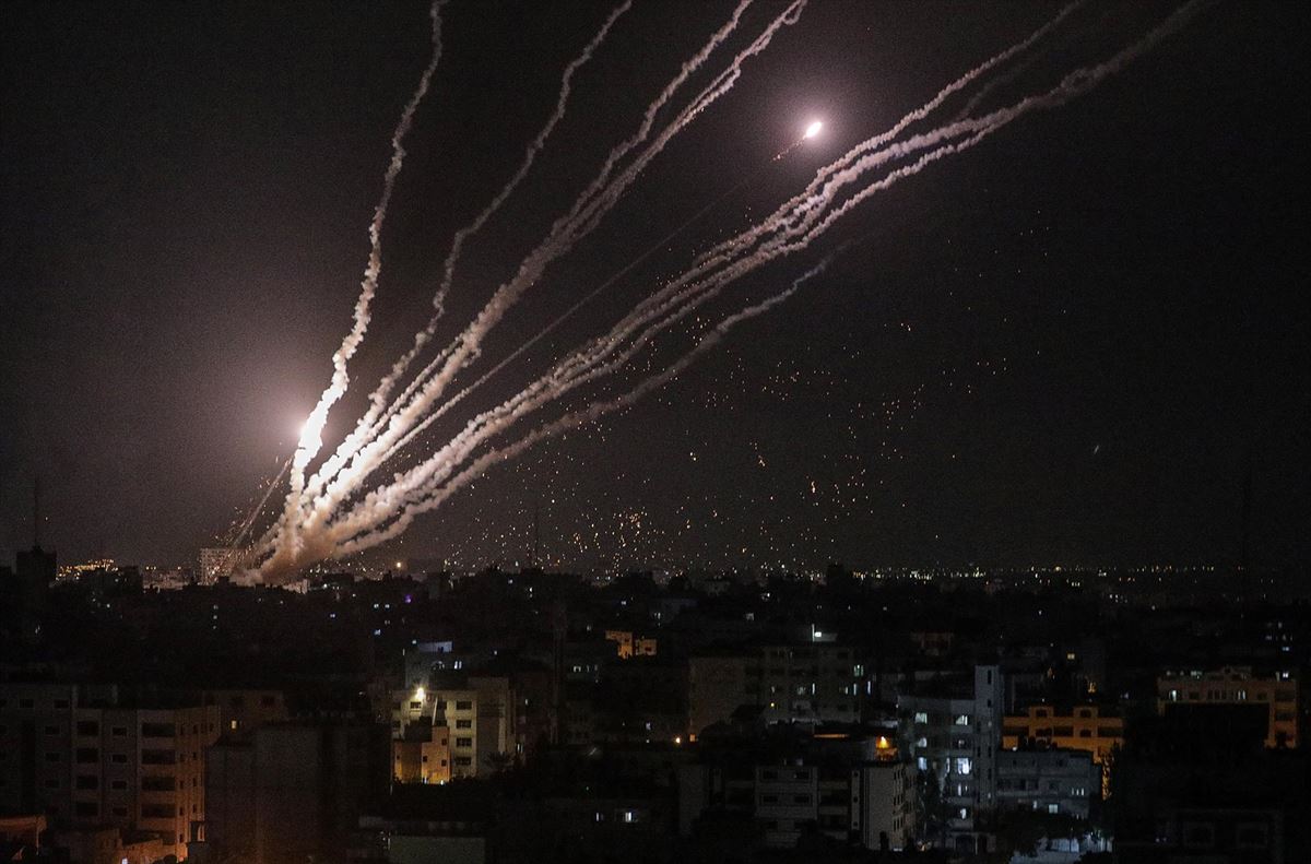 Bombardeos en la Franja de Gaza esta noche. Foto: EFE
