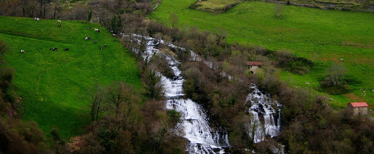 Cascada de La Gándara en Soba, Cantabria. Foto: Alberto Zorrilla