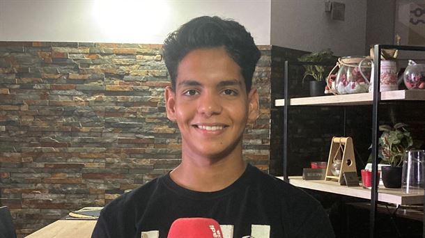 Moustapha, 17 urteko gazte migrantea. Guraso gabe iritsi zen Euskal Herrira 14 urte zituela