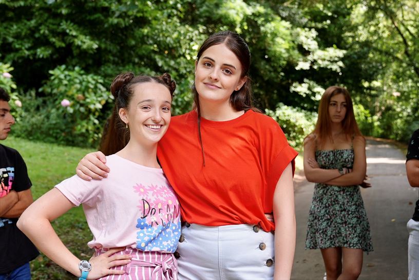 Lorea Intxausti (June) eta Dánae Riaño (Maddi)