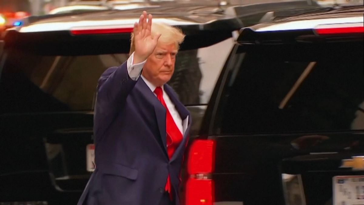 Donald Trumpen jarraitzaileak Palm Beachen. Argazkia: EFE
