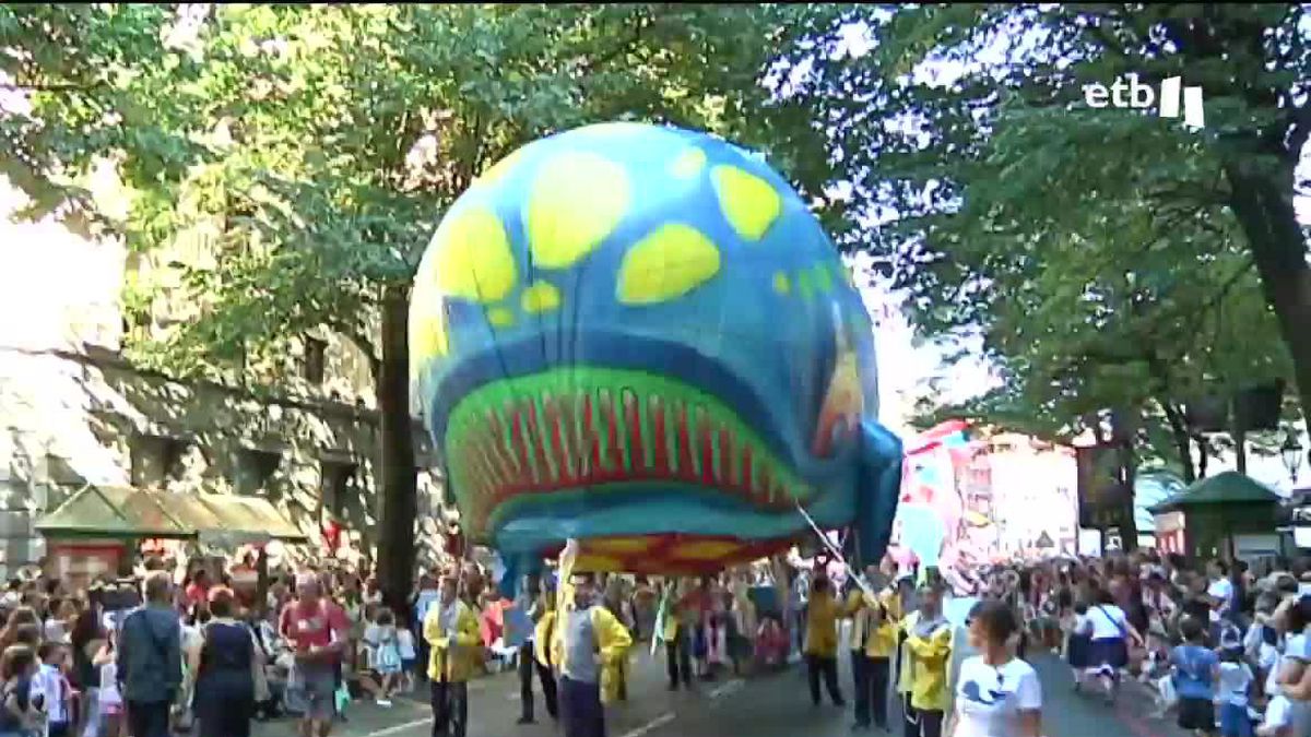 Equipo del Área de Fiestas del Ayuntamiento de Bilbao, durante la rueda de prensa de hoy. 