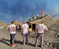 Voluntarios de Galdakao reciben un homenaje en El Paso por la ayuda prestada tras la erupción de La Palma