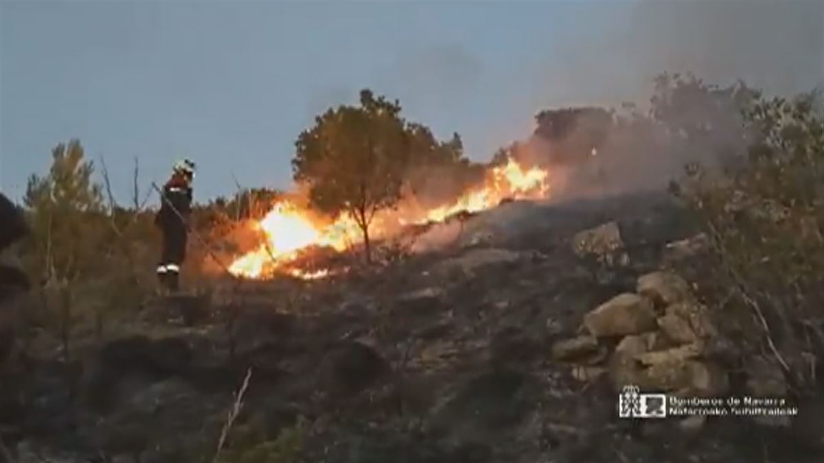 Incendio en Gallipienzo. Imagen obtenida de un vídeo de Bomberos Navarra.