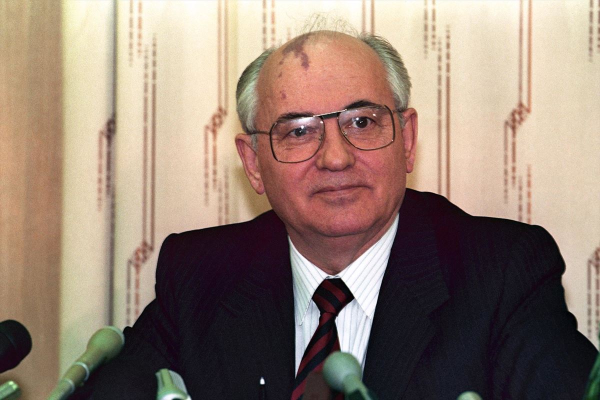 ARGAZKIAK | Mikhail Gorbatxov hil da