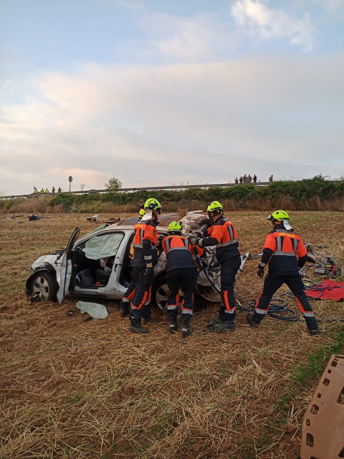 Imagen del vehículo accidentado en Berceo (La Rioja). Foto: Bomberos de La Rioja