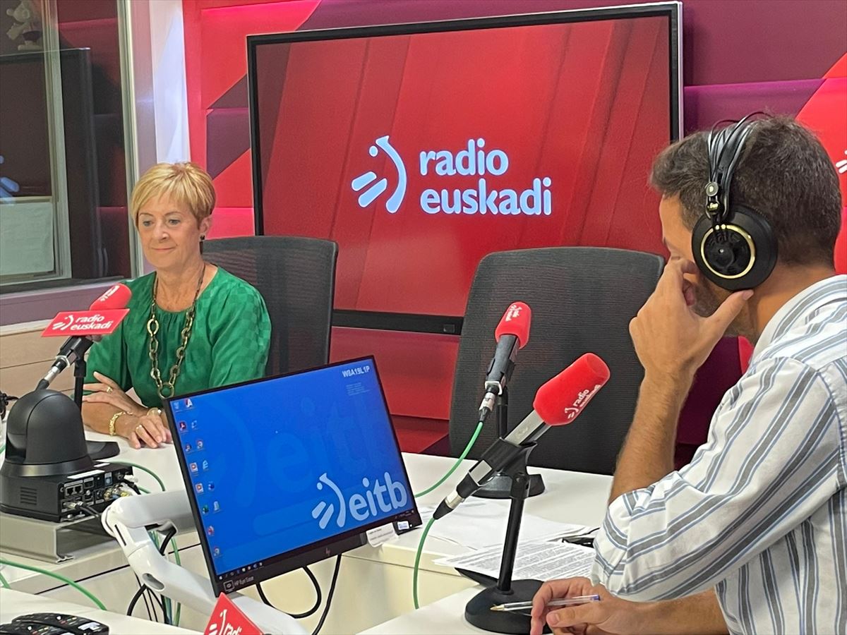 Arantxa Tapia esta mañana en Radio Euskadi. Foto: EITB Media.