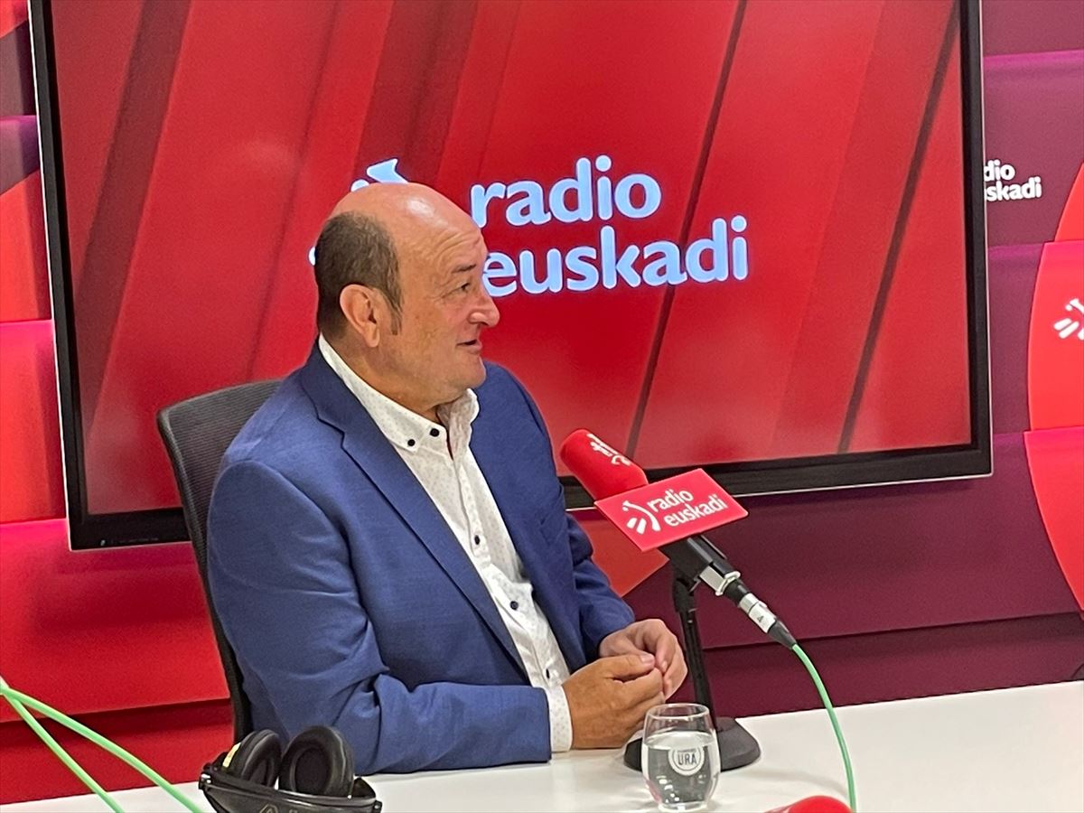 Andoni Ortuzar, entrevistado en Radio Euskadi.