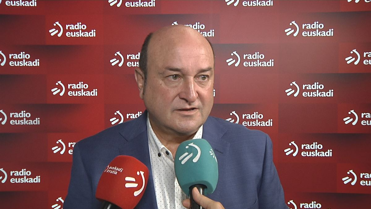Andoni Ortuzar, Radio Euskadin elkarrizketatua.