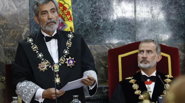 Carlos Lesmes, Felipe VI.arekin batera, urte judizialaren irekieran.