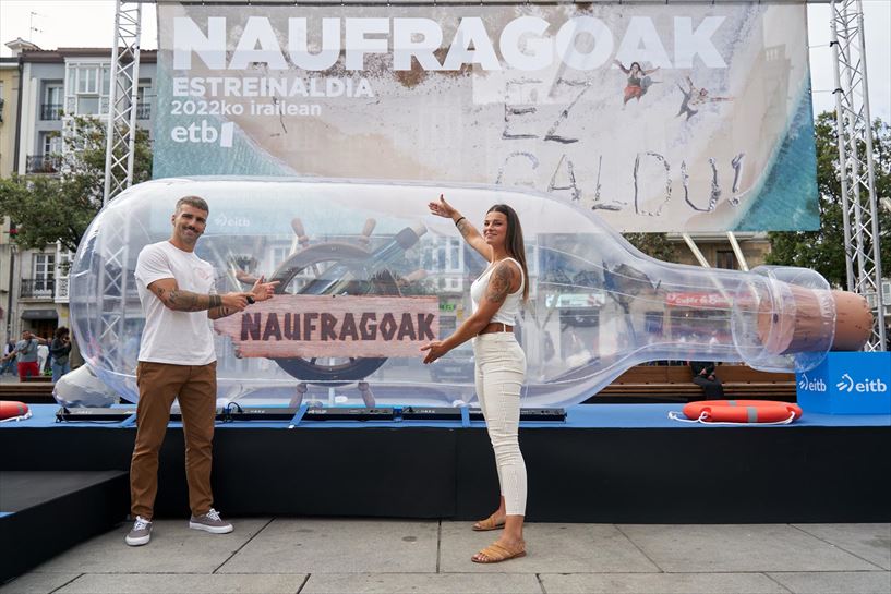 Iñigo Vicens eta Lur Errekondo,  "Naufragoak" saioko aurkezleak
