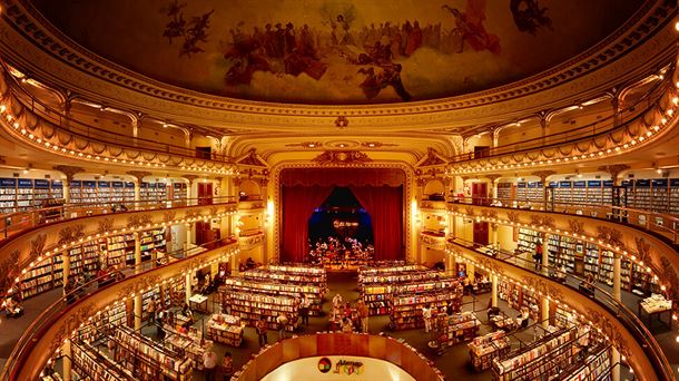 Un teatro convertido en librería. Espectacular El Ateneo Grand Splendid bonaerense.