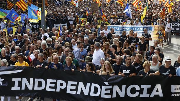 Manifestación por la independencia, este domingo en Barcelona. Foto: EFE