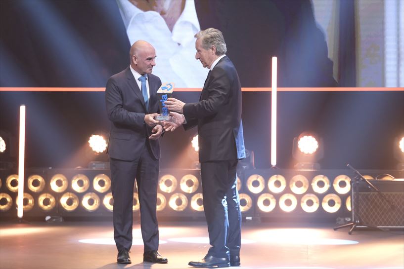 Iñaki Gabilondo, con Andoni Aldekoa (Foto: EITB Media)