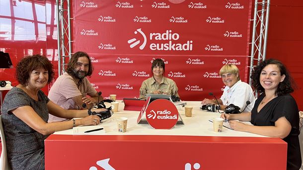 Marta Aburto, María Goiricelaya, Miren Basaras y Braulio Gómez