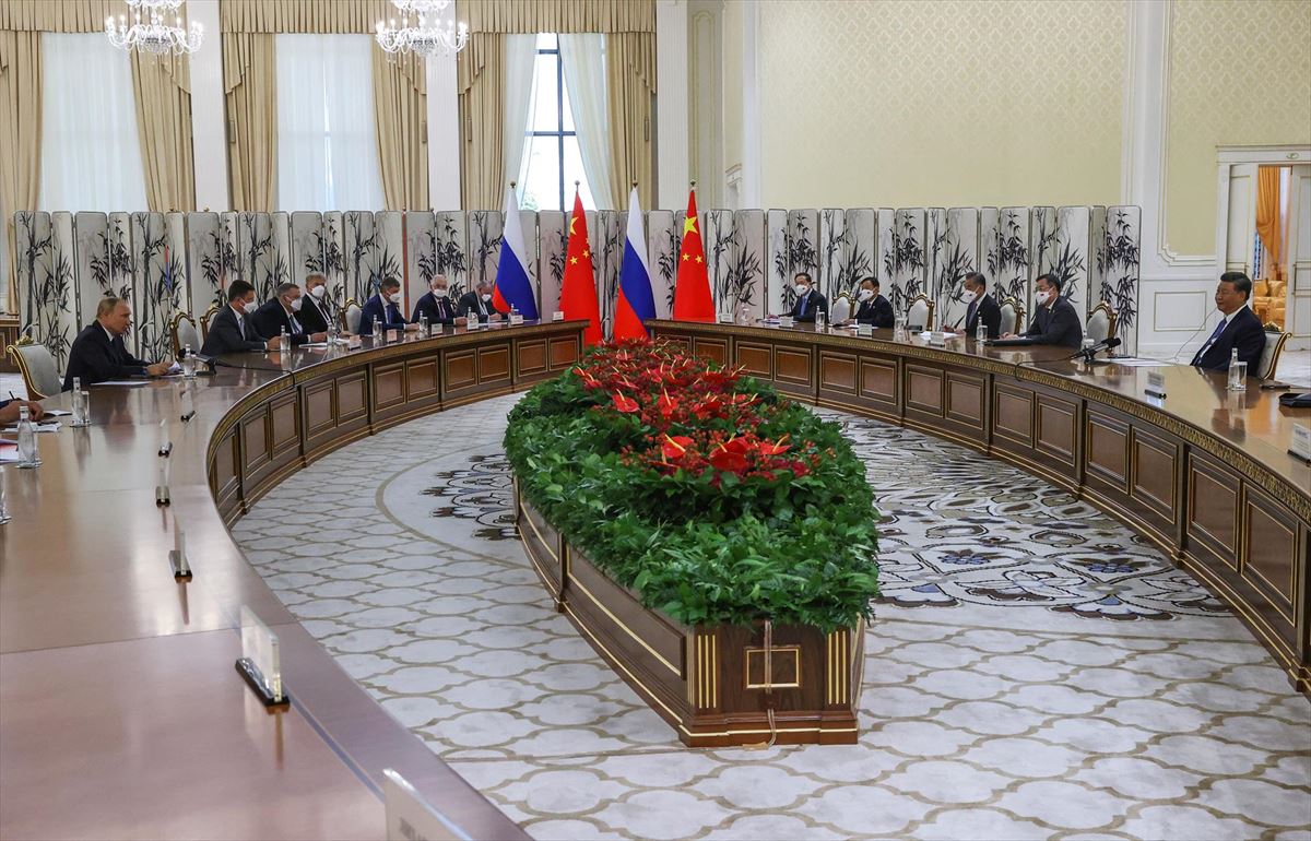 Vladimir Putin y Xi Jinping se han reunido en Uzbekistán