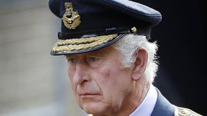 Carlos III y sus enfados en público, ¿el fin de la flema británica?