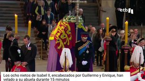 Los ocho nietos de Isabel II han velado a su abuela durante 15 minutos