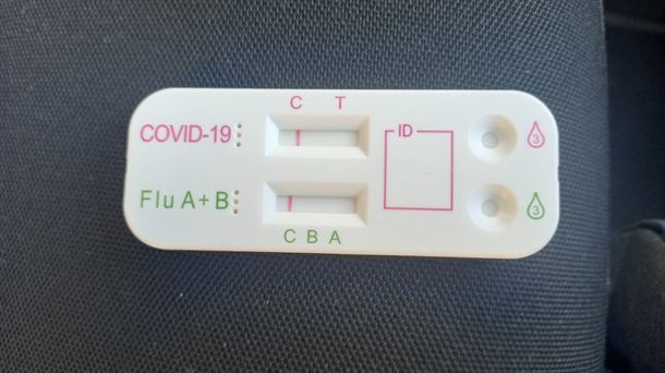 Farmacias alavesas comercializan ya el antígeno que diferencia la Covid y la gripe A y gripe B