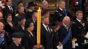 Revuelo por la imagen de Felipe VI y Juan Carlos I juntos en público por primera vez en dos años