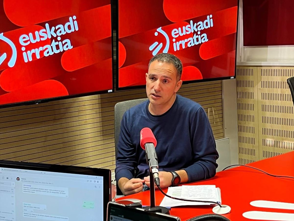 Mitxel Lakuntza, hoy, en Euskadi Irratia. 