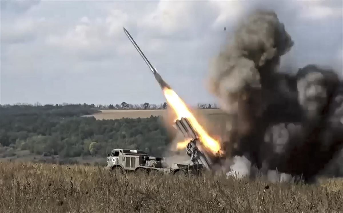 Imagen de archivo del lanzamiento de un misil en Ucrania