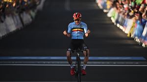 Evenepoel, errepideko probako munduko txapelduna