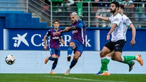 El Eibar se impone 2-1 al Racing de Santander