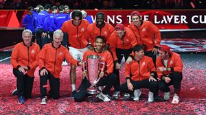 Tiafoek Tsitsipas garaitu du, eta lehen Laver Cup txapelketa eman dio nazioarteko taldeari