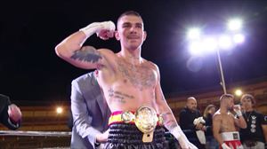 Jon Fernández se proclama campeón de España del peso superligero