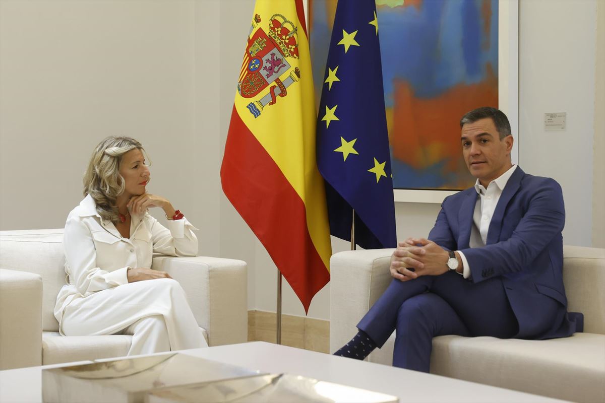 Yolanda Díaz y Pedro Sánchez. Foto: EFE. 