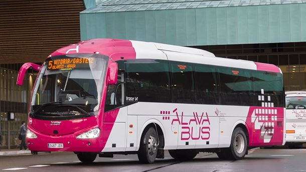 El número viajeros de Alavabus en septiembre subió un 10% y en las líneas del transporte comarcal casi un 30%