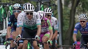 Mikel Nieve erori egin da eta Il Lombardia utzi behar izan du