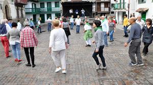 Mutxikoak: cuando la plaza pública es el escenario