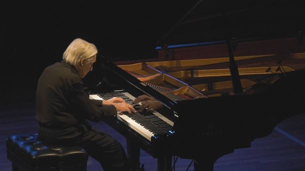 Joaquín Achucarro: ''Seguiré tocando el piano''